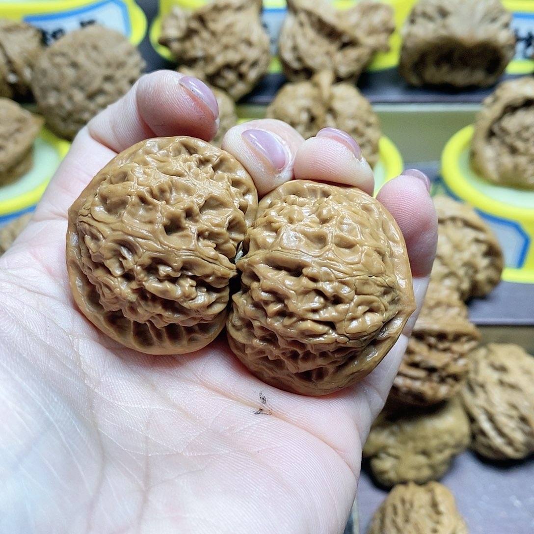 文玩核桃吊坠戏*宫灯