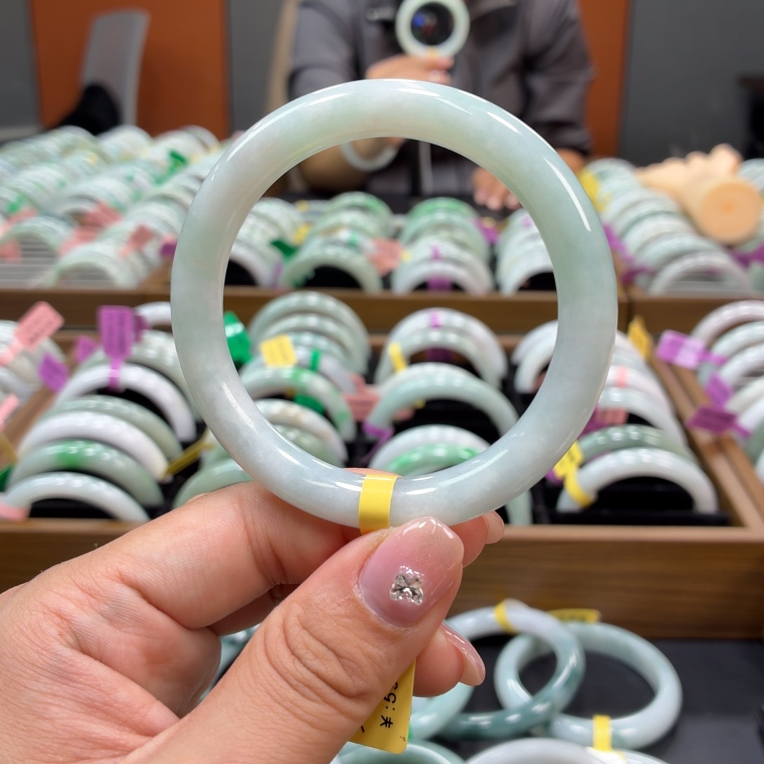 翡翠未镶嵌手镯55555