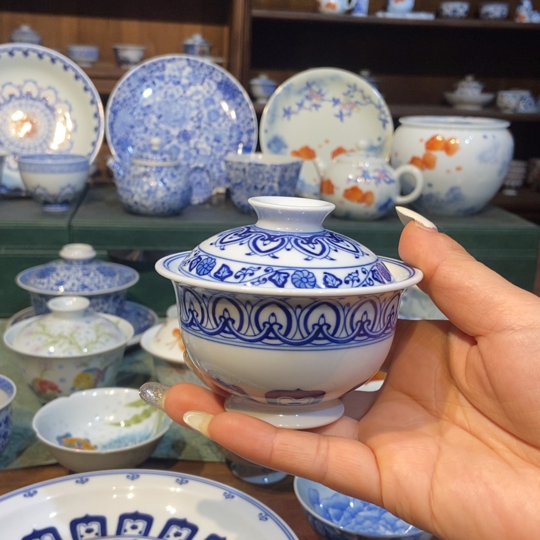 雪山春晓宝相盖碗