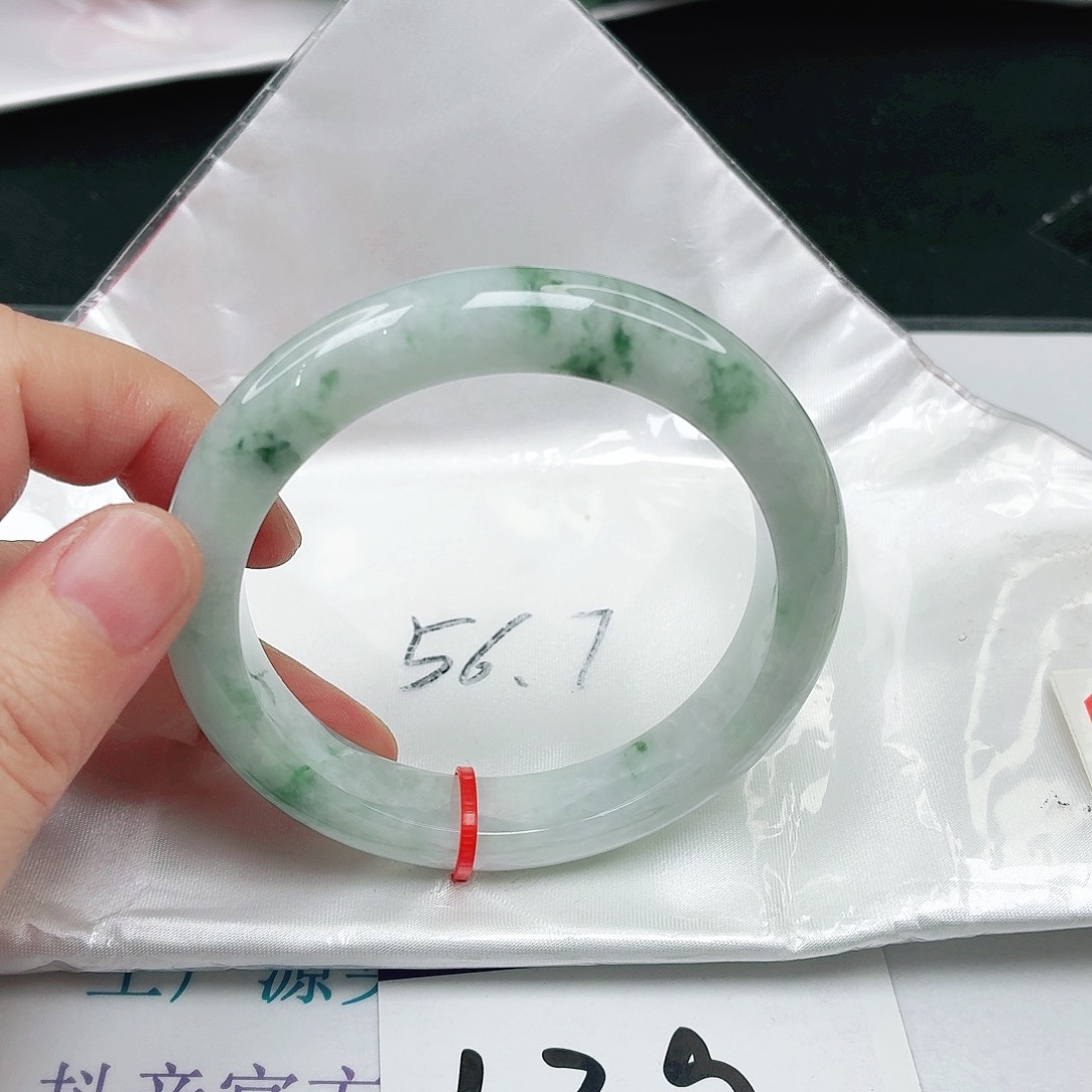 未镶嵌手镯翡翠57