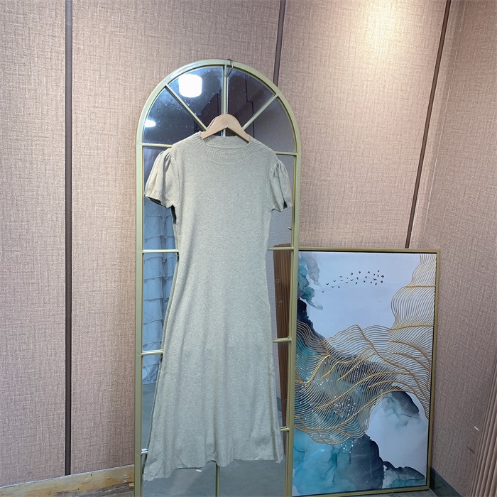 WW467卡其色孕妇衣裙   90-115