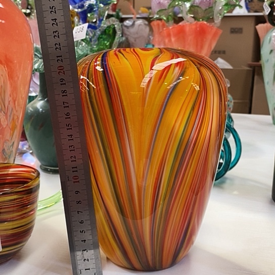 琉璃花瓶高22厘米口径6厘米