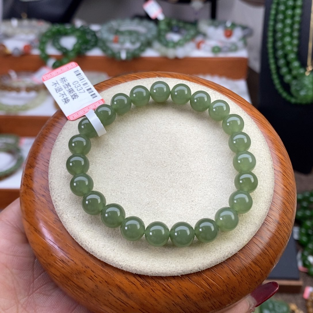 和田玉高冰湖水绿8mm未镶嵌