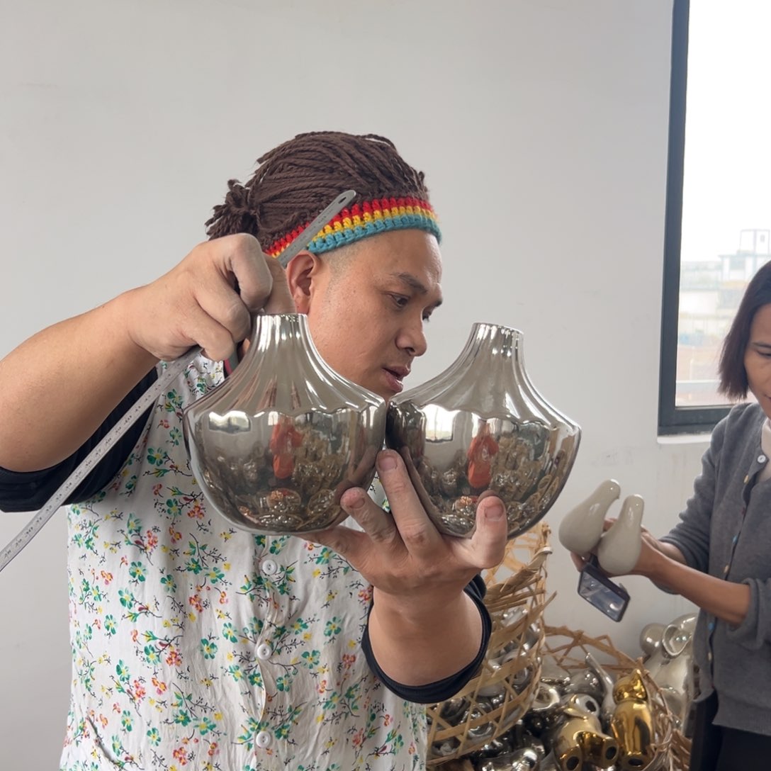 摆件25 号高中低温陶瓷瓶（部分微瑕）