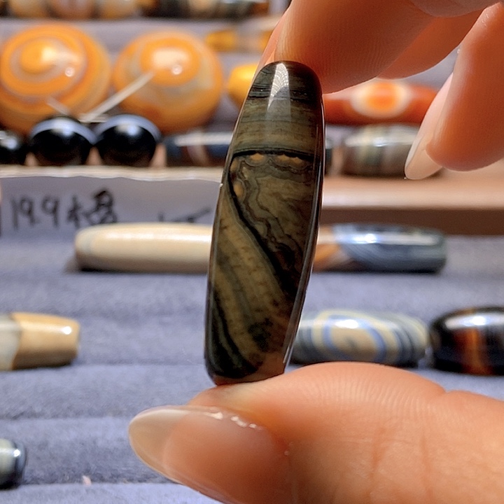 上***顿玛瑙/玉髓未镶嵌吊坠(不含链)