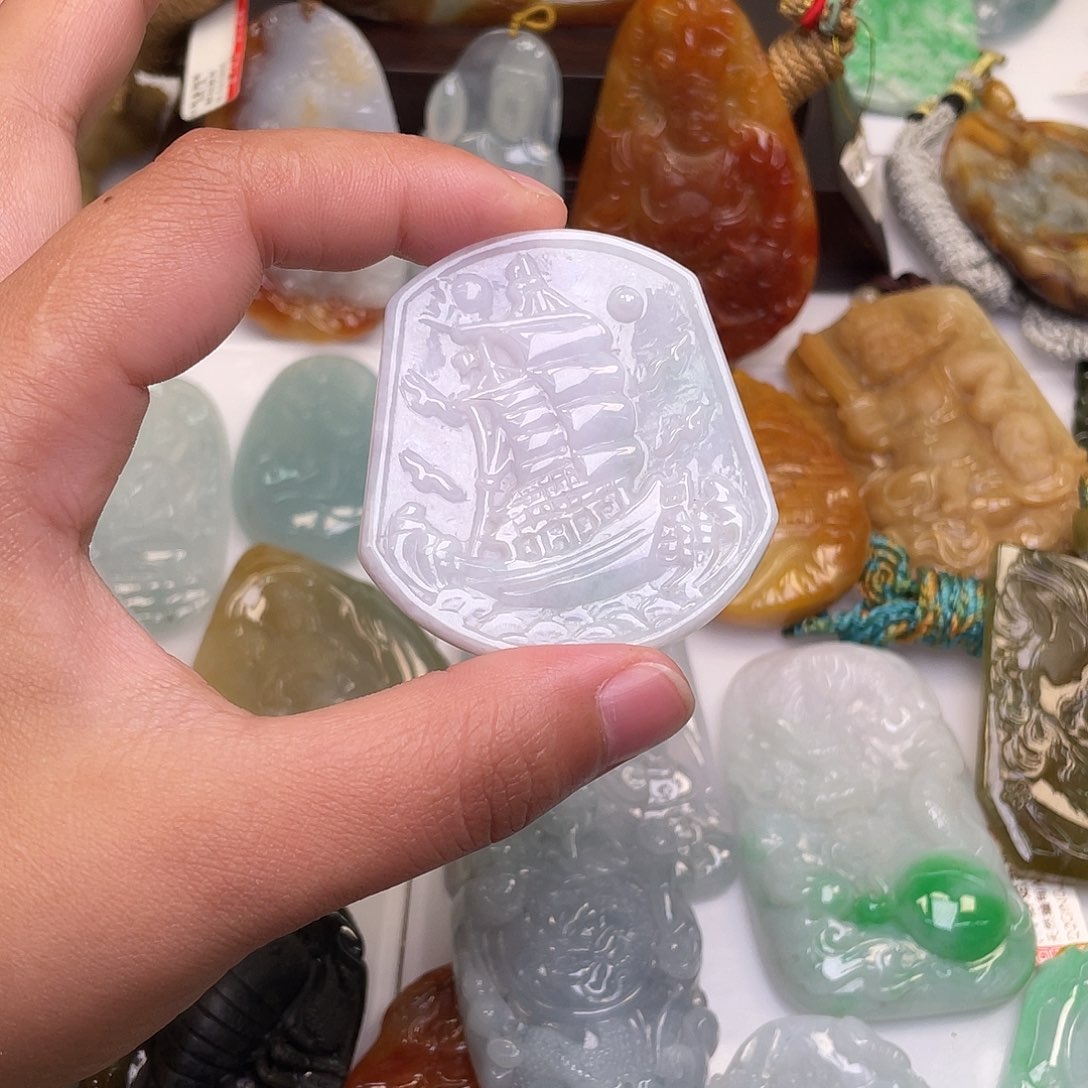 恋***家翡翠未镶嵌挂件翡翠