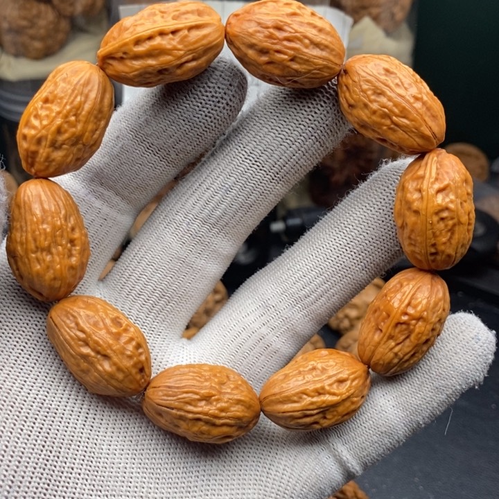 文玩核桃吊坠大枣1.8尺