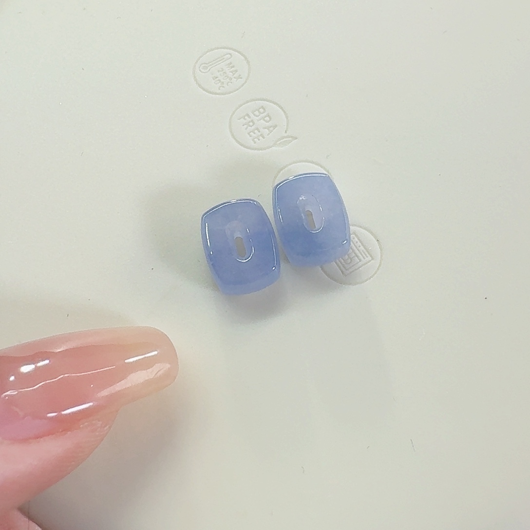 翡翠颈饰未镶嵌方扣