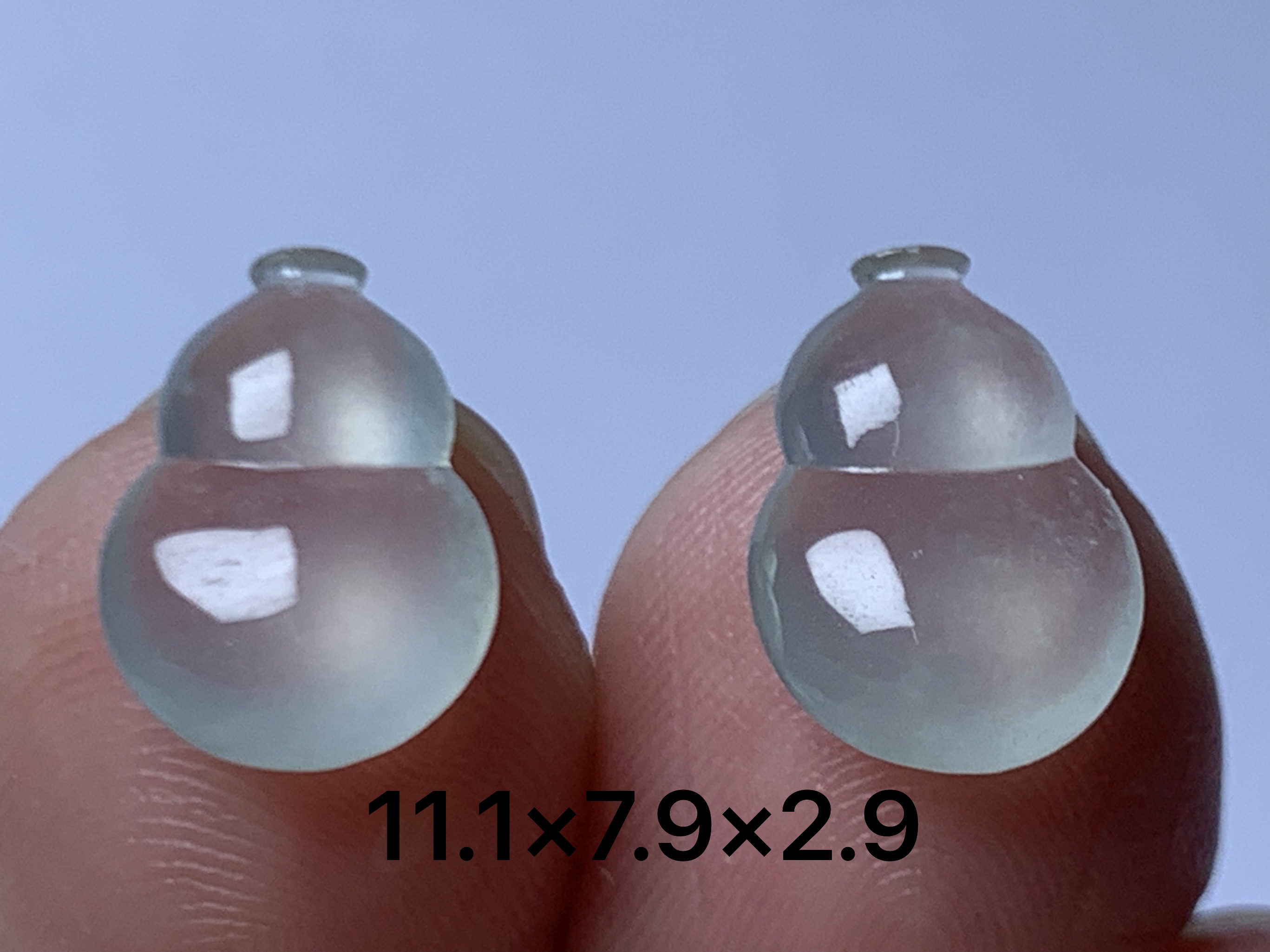 缅甸A货翡翠，高冰葫芦一对，雕工精赞，种老水润，胶感十足，