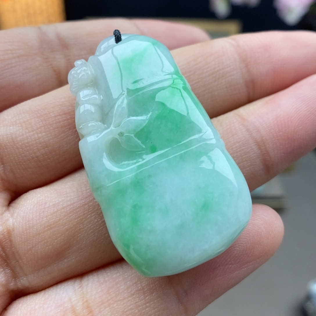 翡翠未镶嵌颈饰吊坠49