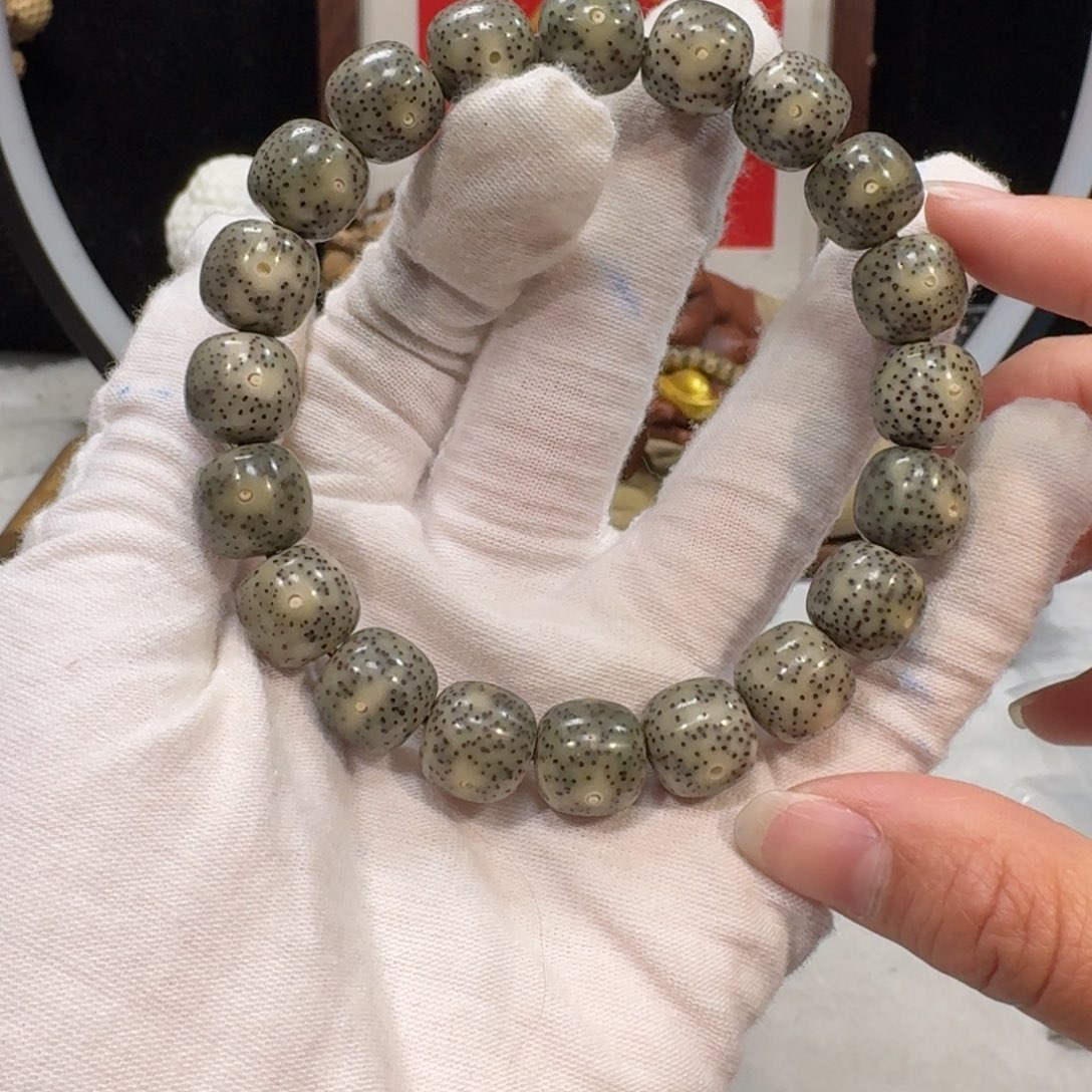 K***y吊坠星月菩提A70福利12×11