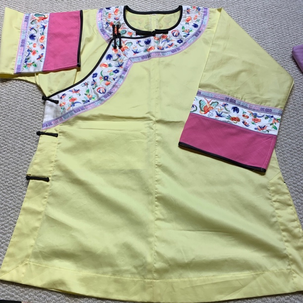 清仓1件XL码100-130斤以内苗服黄色