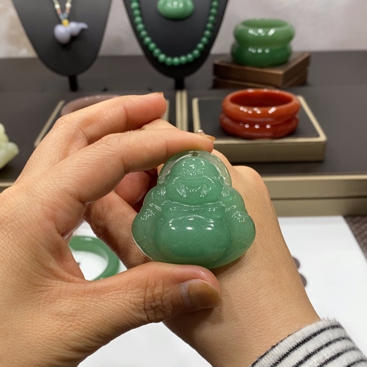 东陵石手镯未镶嵌