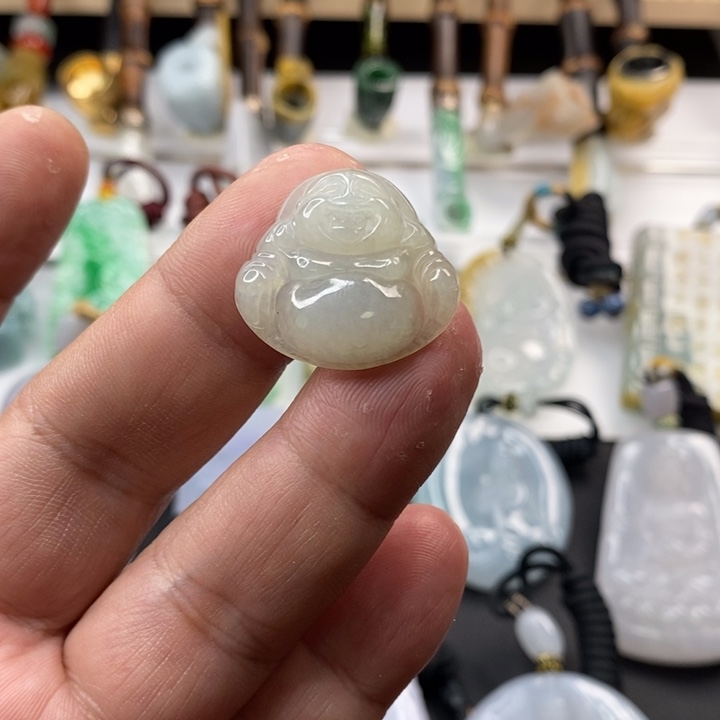 翡翠未镶嵌颈饰未