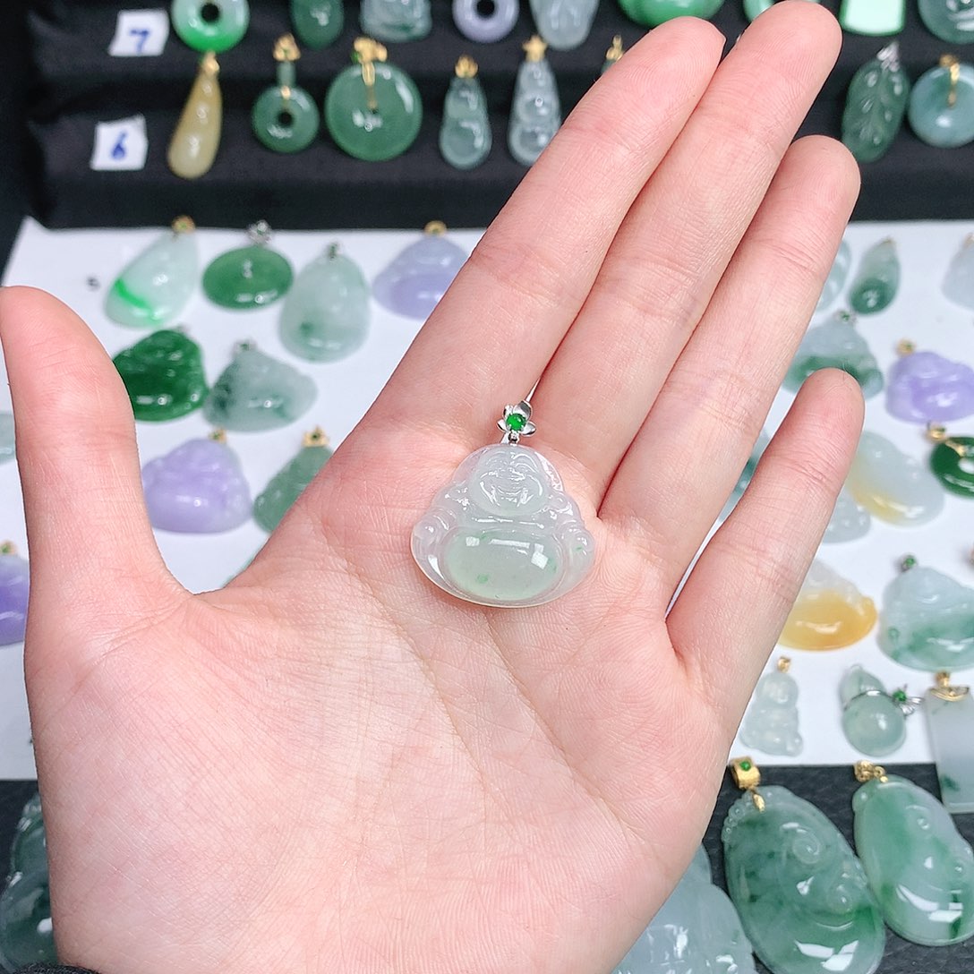 翡翠颈饰未镶嵌翡翠