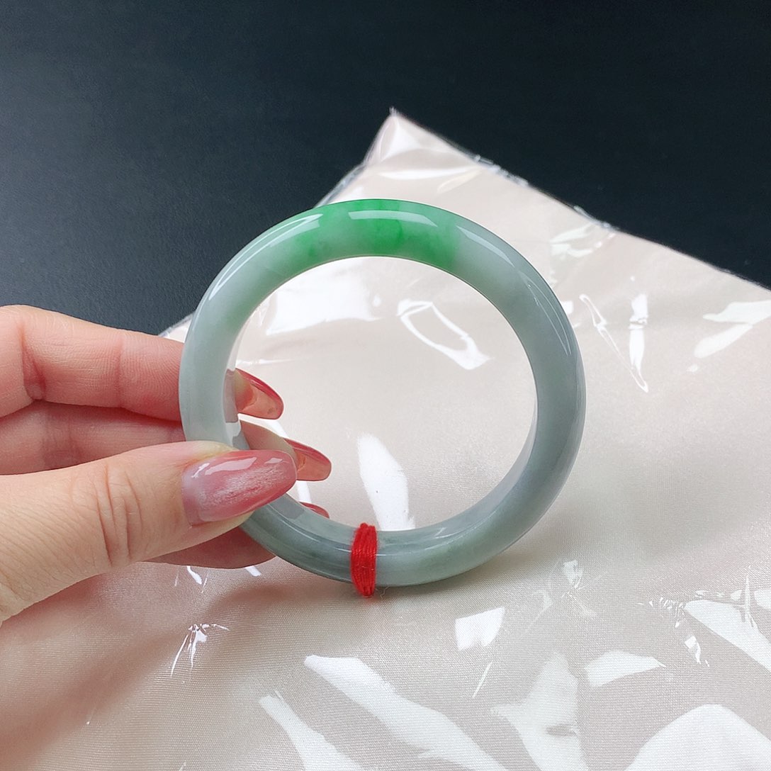 翡翠手镯未镶嵌翡翠278