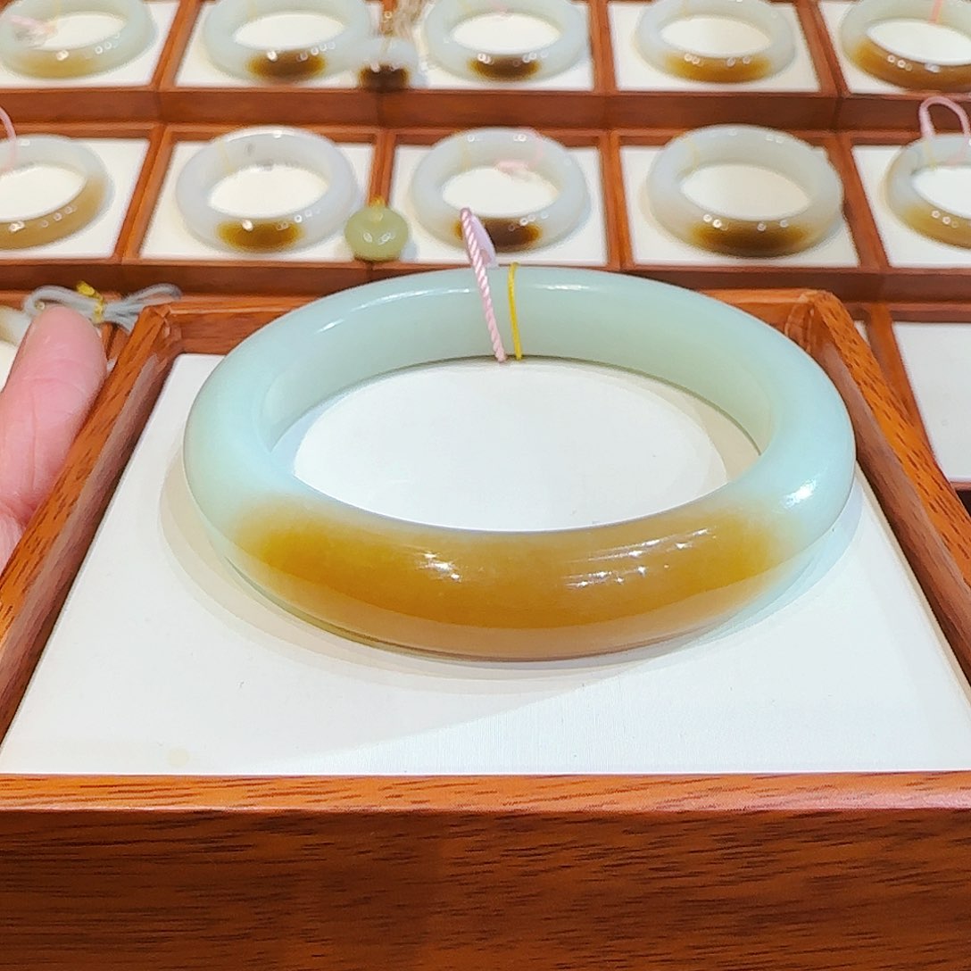 和田玉手镯未镶嵌翠羊脂一抹糖56 57 58