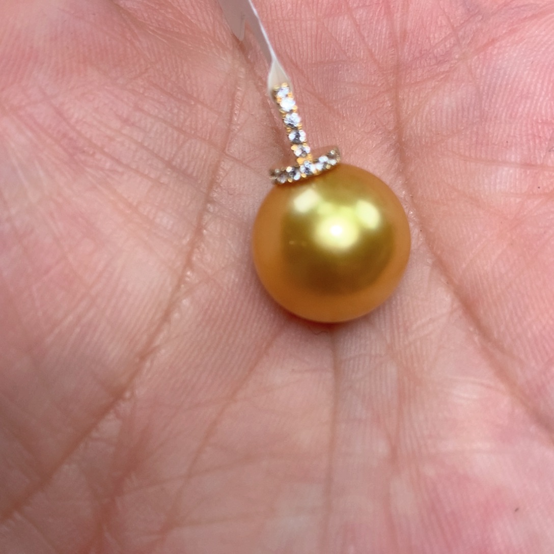 海水珍珠颈饰18K金镶嵌