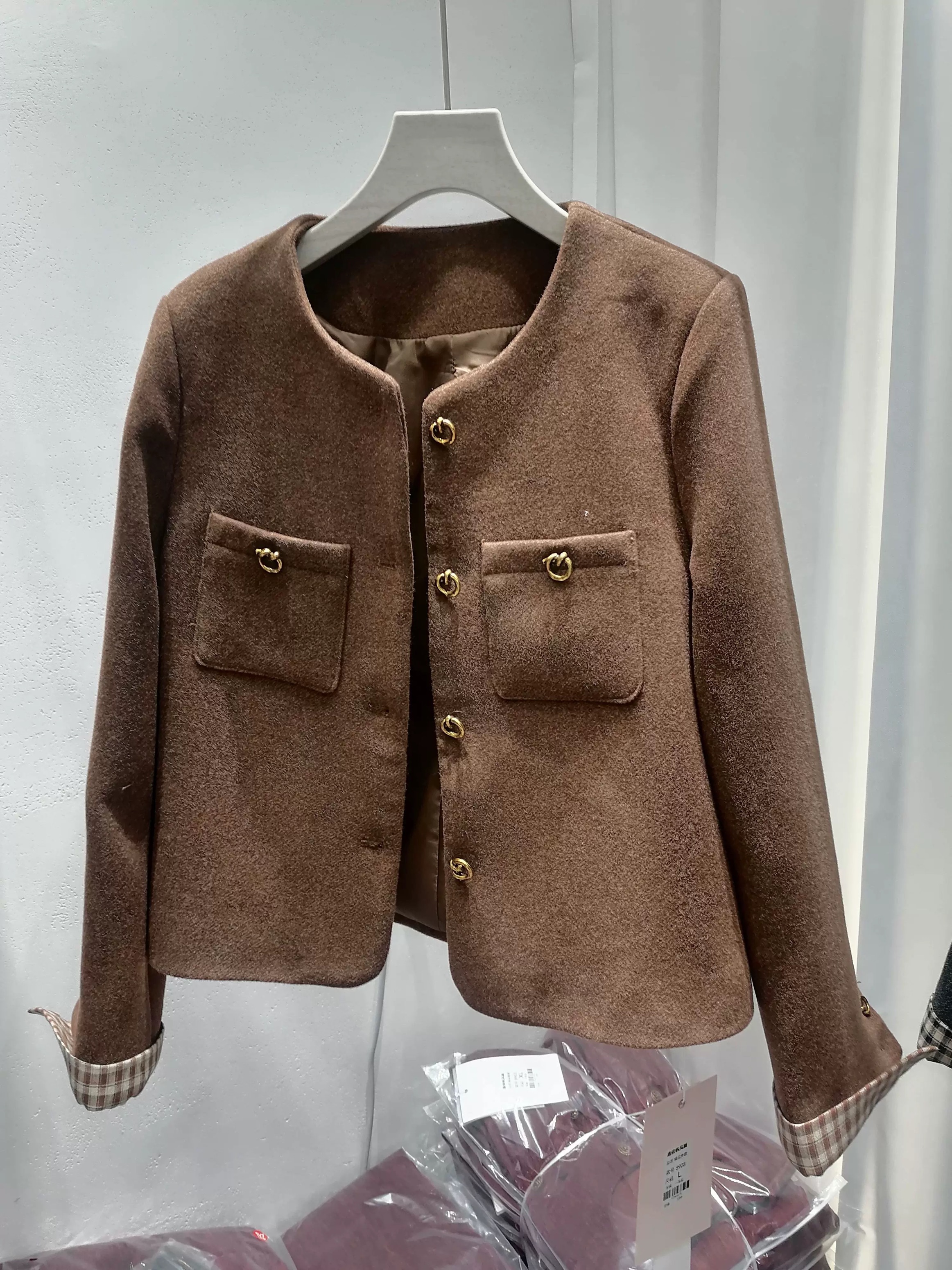 930-轻奢圆领纯色短外套