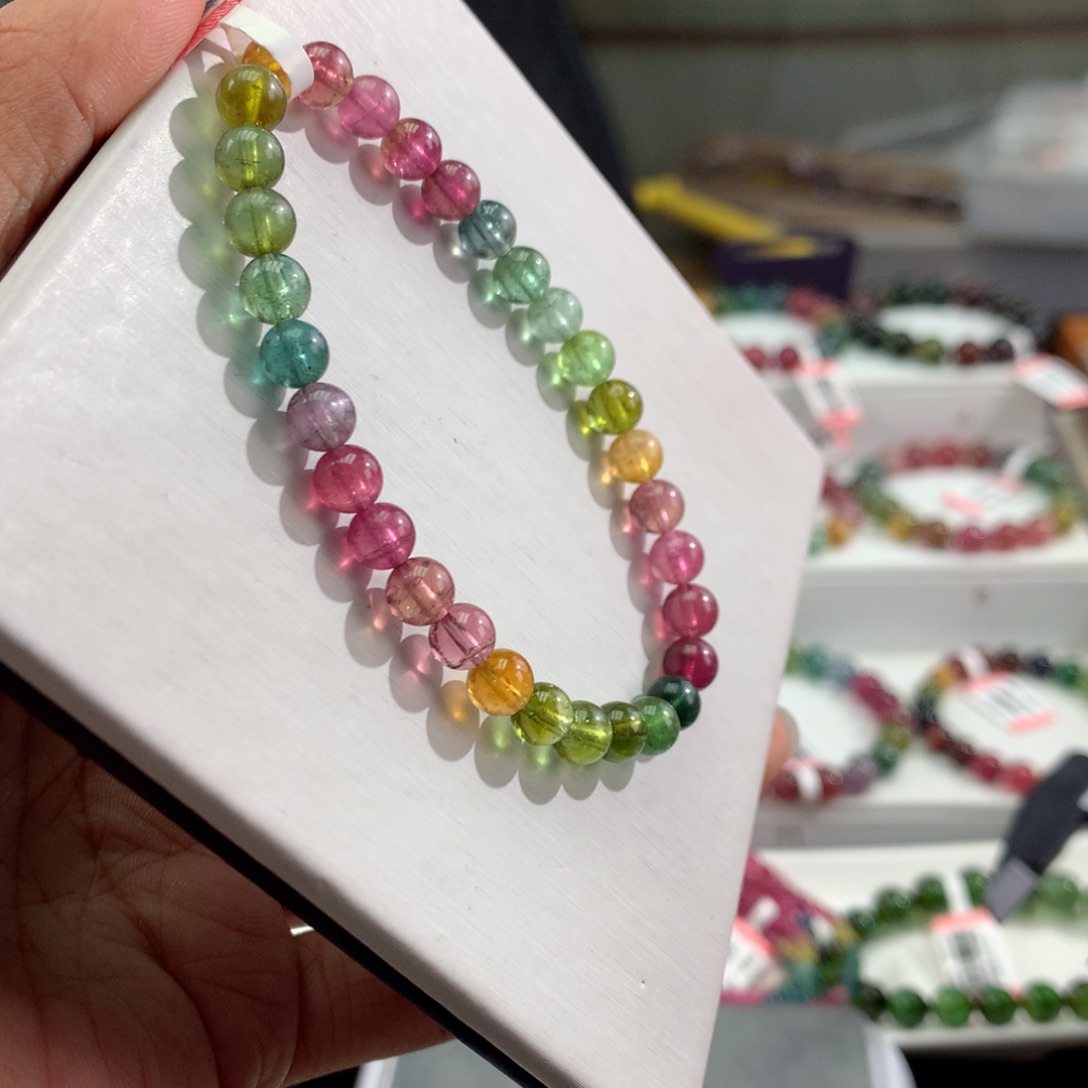 碧玺手链未镶嵌   6mm。