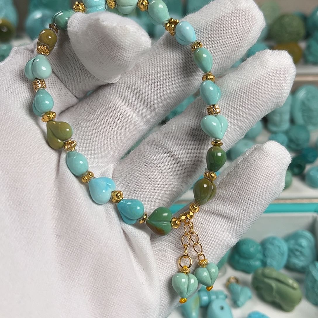 绿松石未镶嵌珠宝奇石