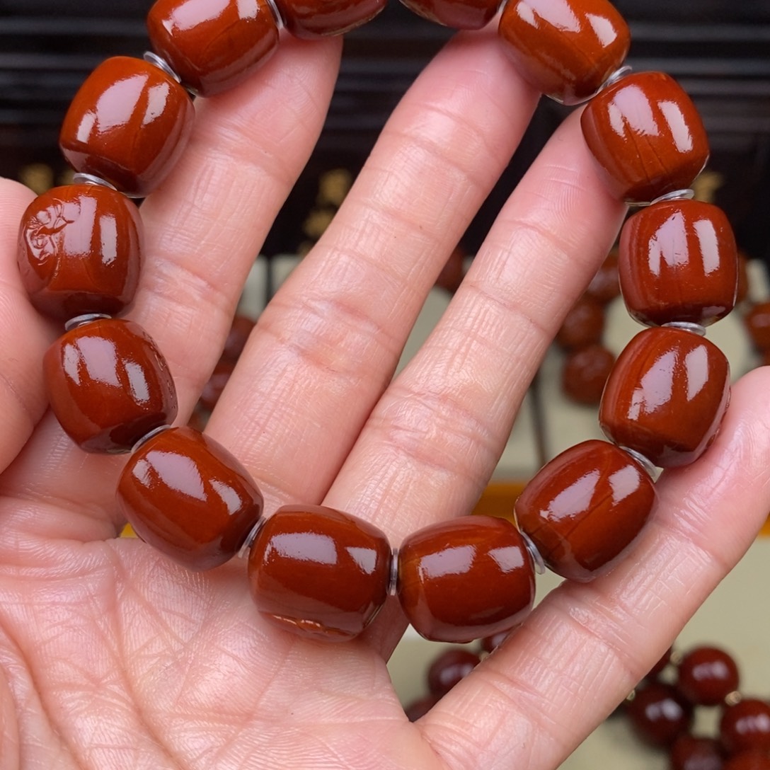 拿****吊坠橄榄核老型弥勒