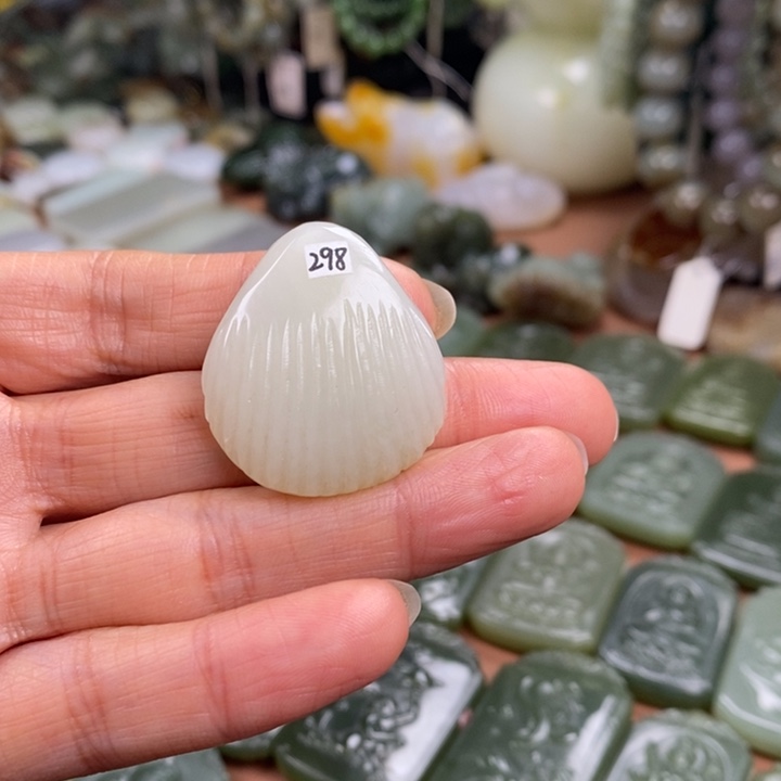 和田玉未镶嵌颈饰予