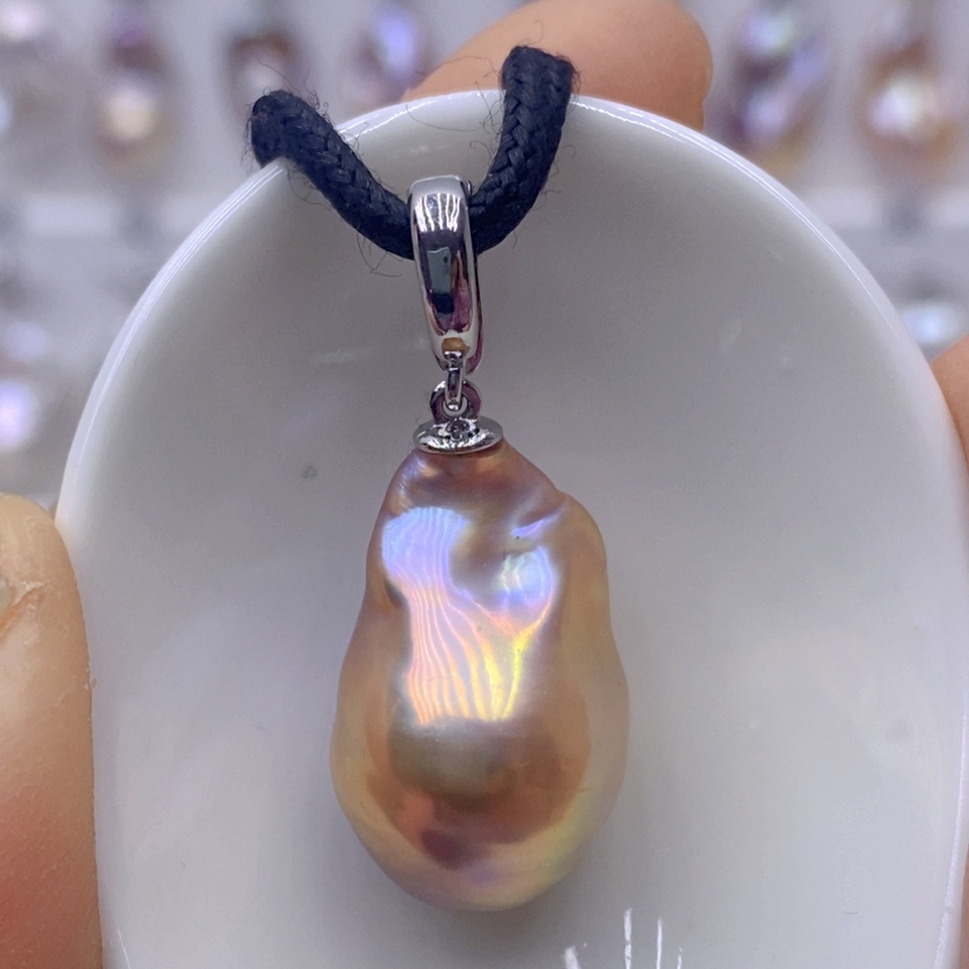 银S925镶嵌淡水珍珠颈饰