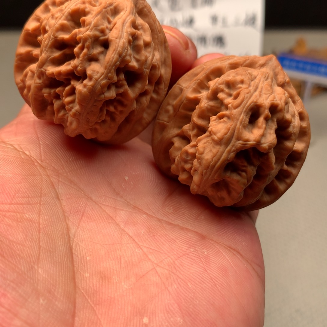吊坠桃核三羊骨小粗筋