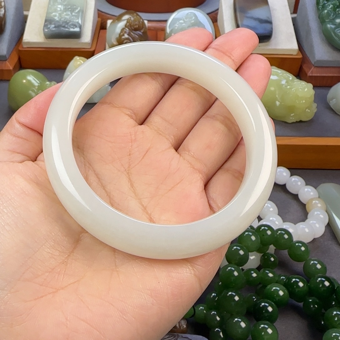 用***7定制和田玉未镶嵌和田玉