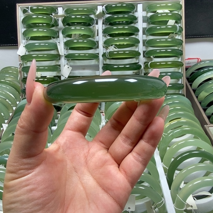 岫玉未镶嵌手镯天然岫玉手镯