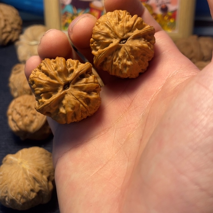 文玩核桃全品鸡心31
