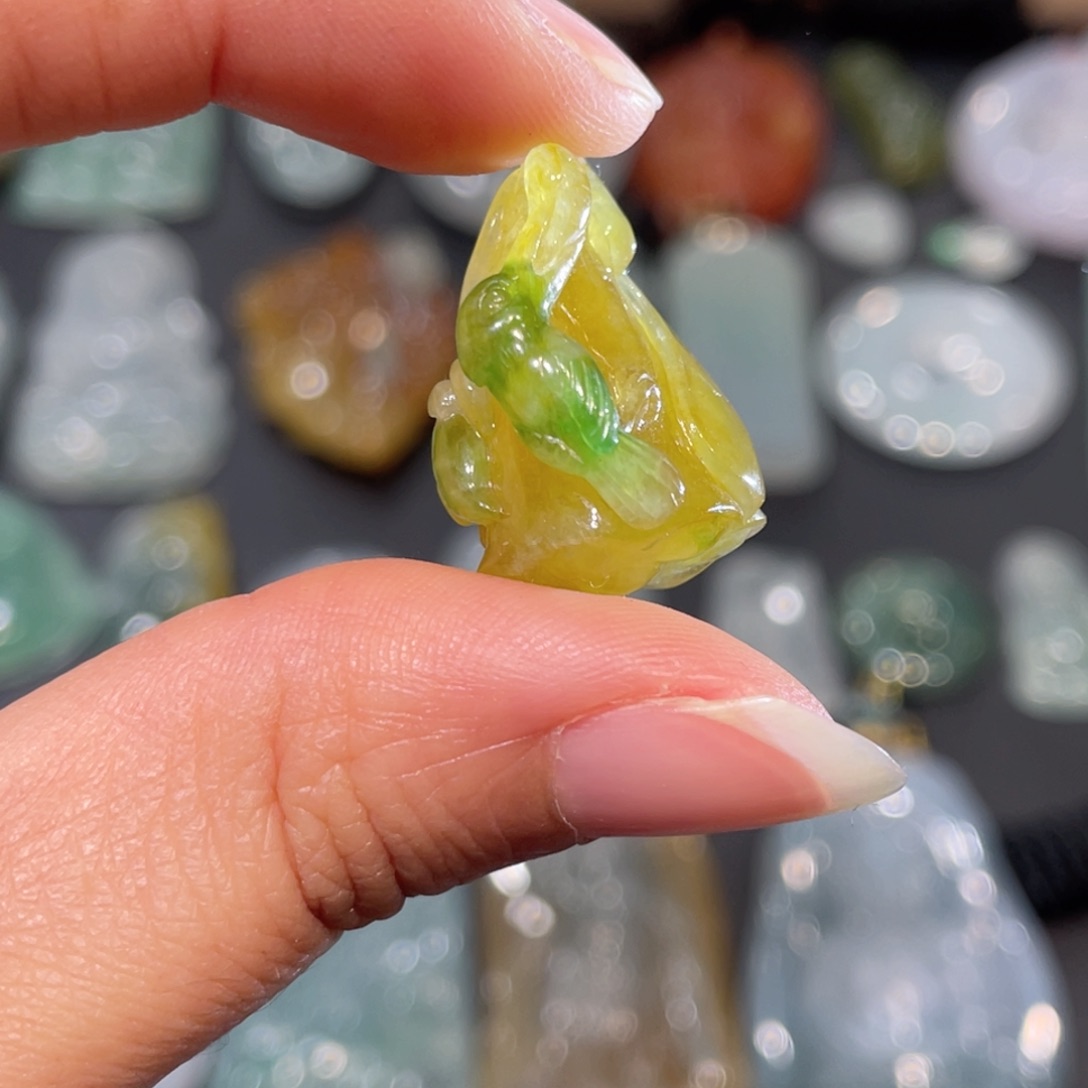 翡翠未镶嵌挂件缅甸天然翡翠