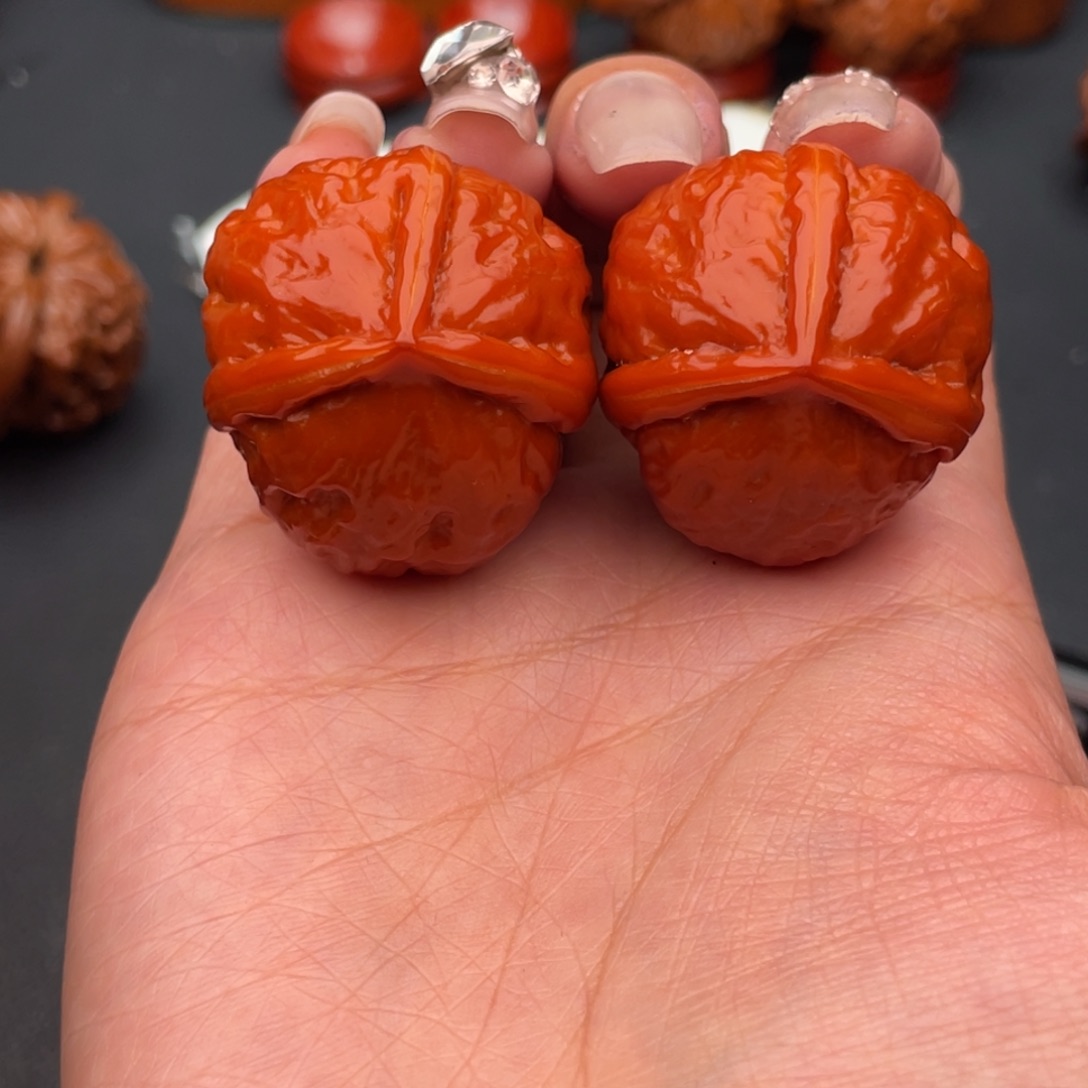 小***藏把件文玩核桃三棱