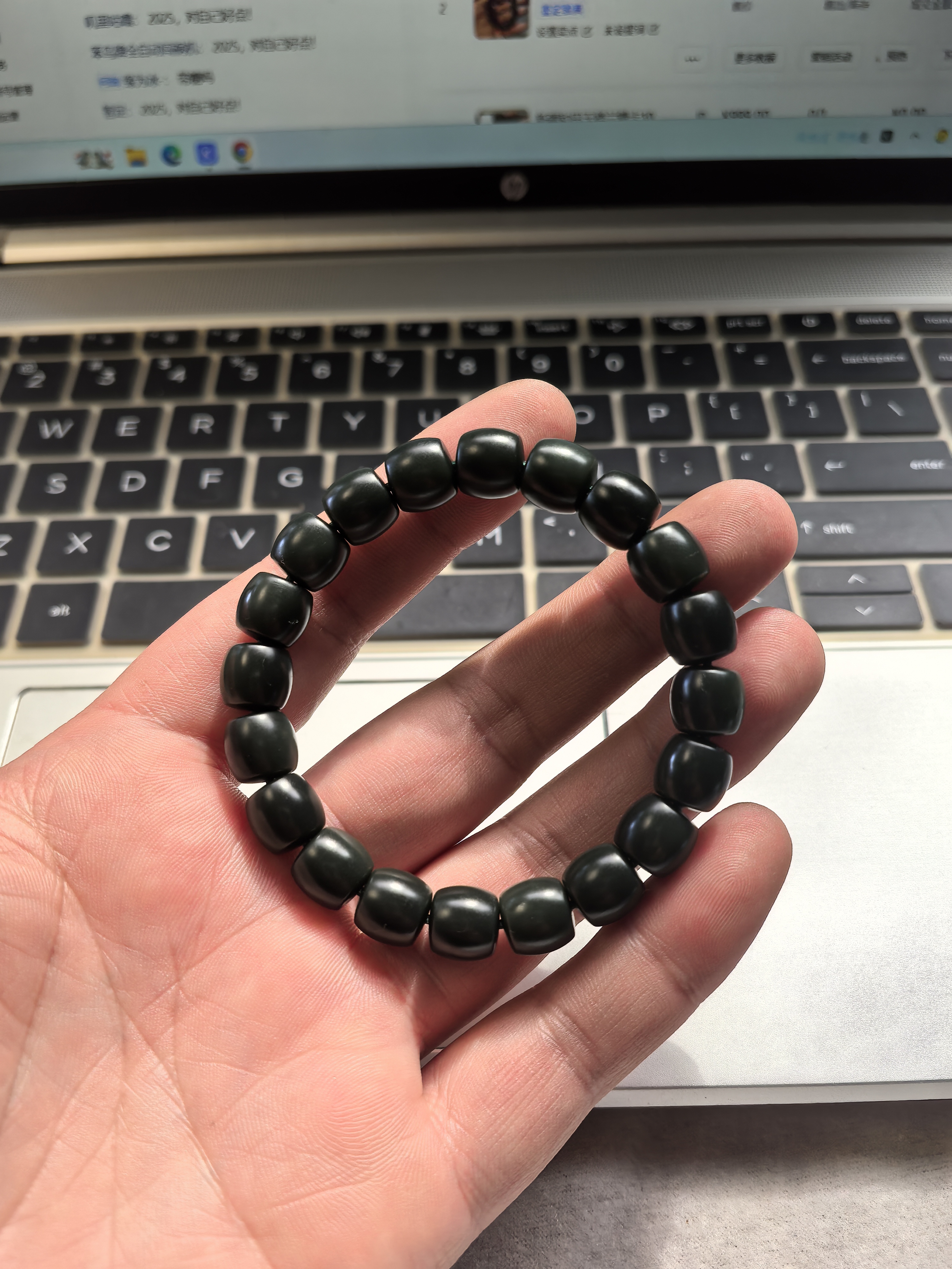 新疆和田玉沙枣青直切卡10