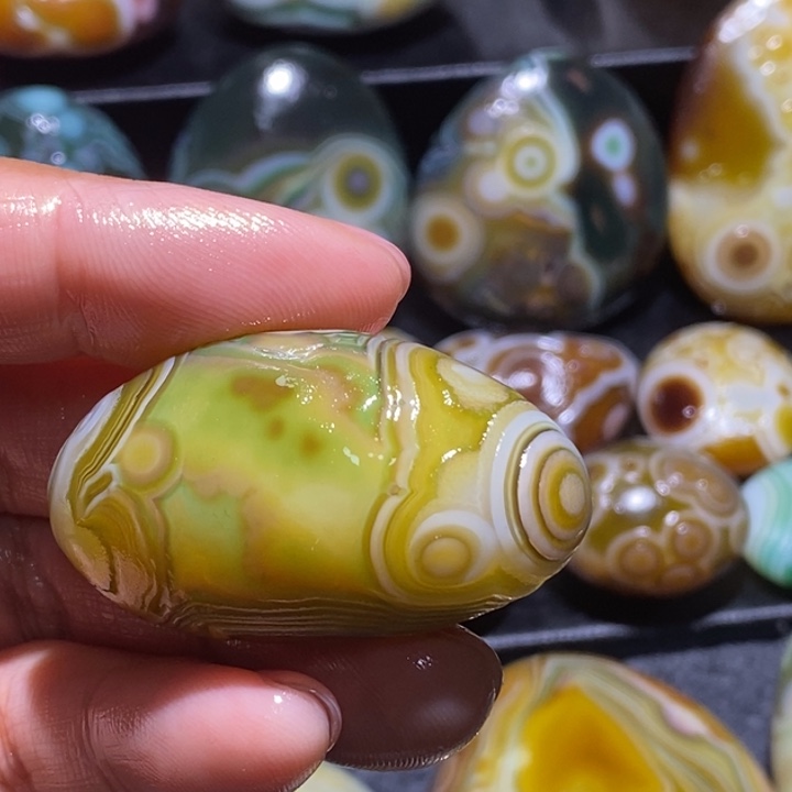 玛瑙/玉髓未镶嵌珠宝半成品79