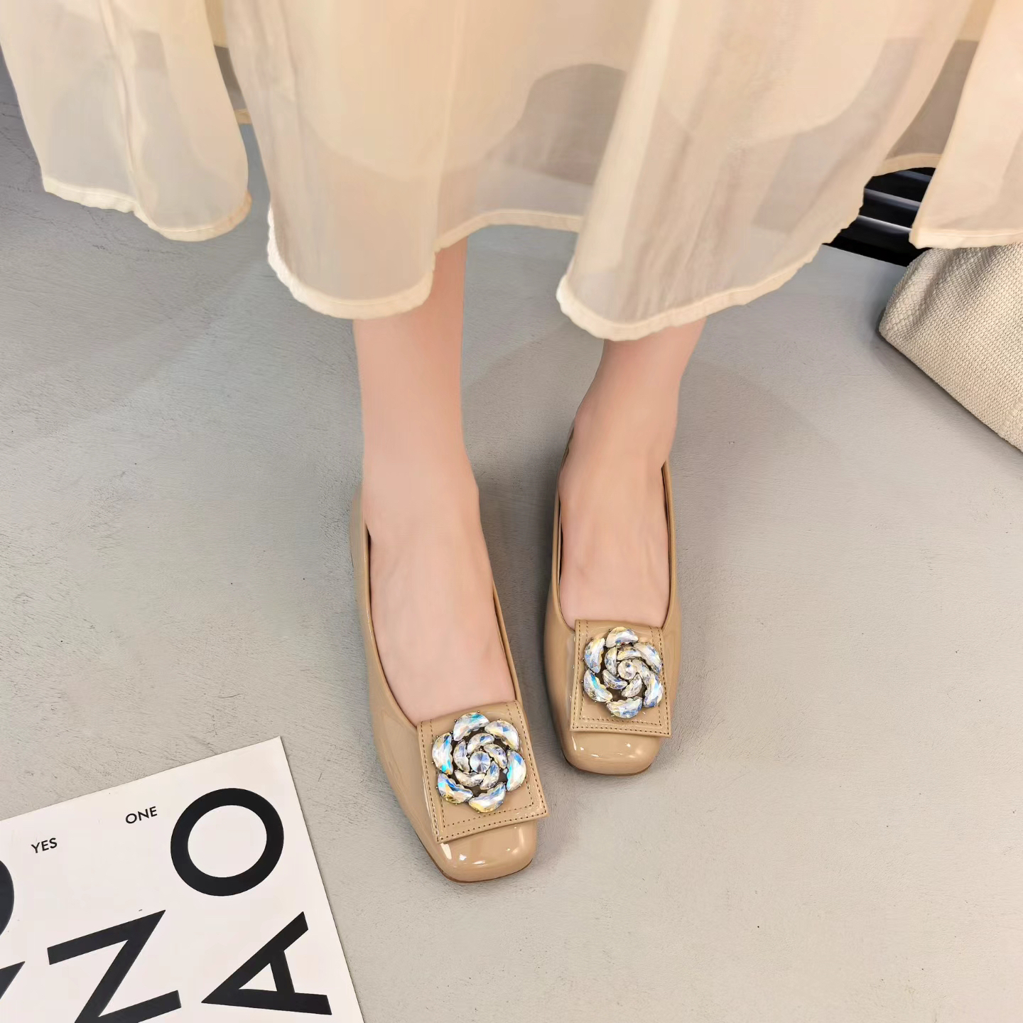 浅口单鞋女2025秋季新款气质真皮方头一脚蹬温柔风妈妈鞋581