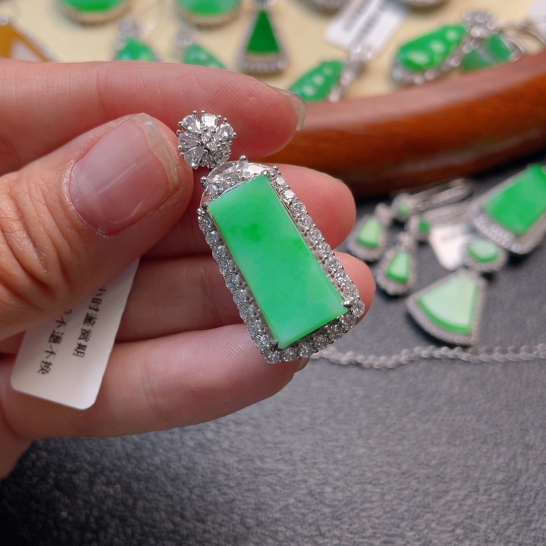 翡翠吊坠(不含链)银S925镶嵌