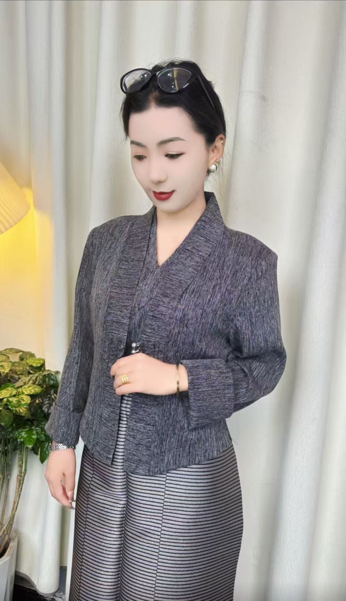 经典时尚款加厚藏服三件套