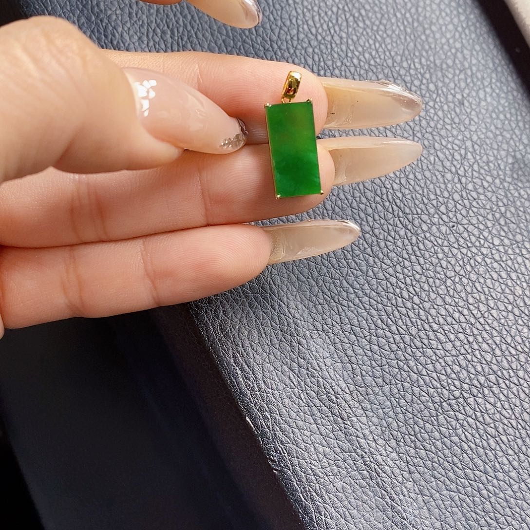 项链18K金镶嵌翡翠翡翠