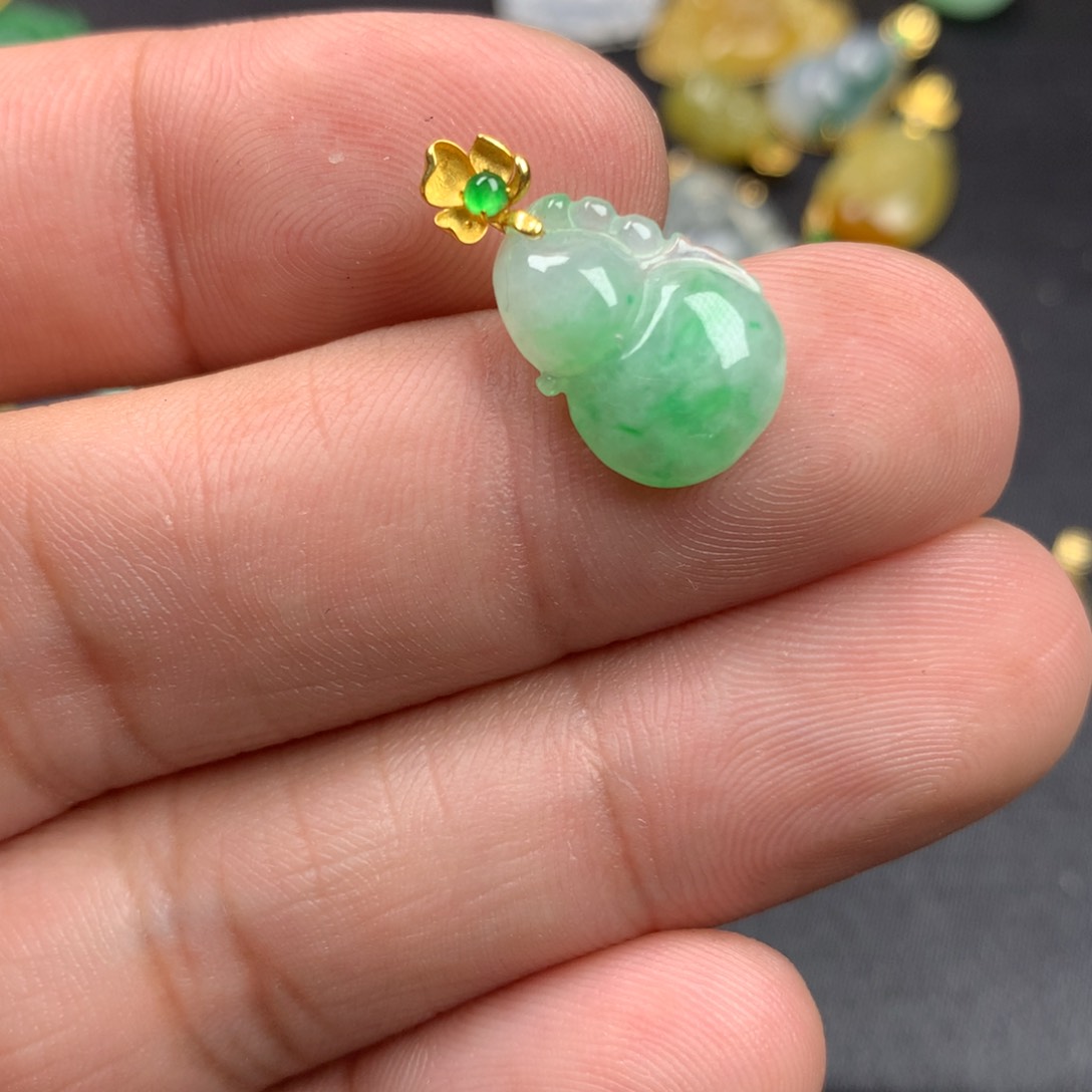 【闪购商品】颈饰18K金镶嵌翡翠?****i翡翠