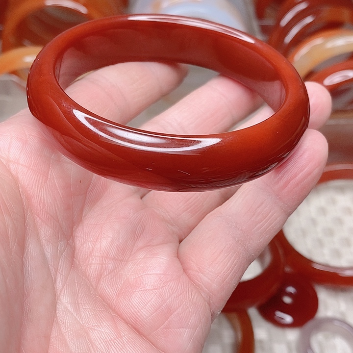 玛瑙/玉髓手镯未镶嵌花**落