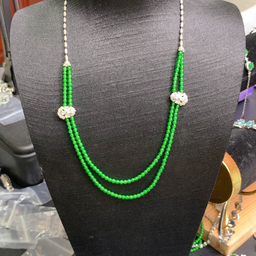 翡翠手链未镶嵌天然翡翠