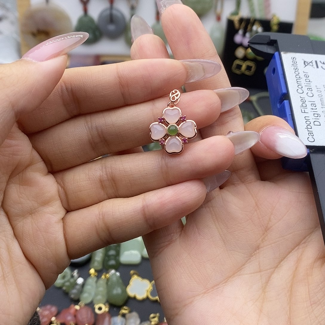 和田玉吊坠(不含链)银S925镶嵌