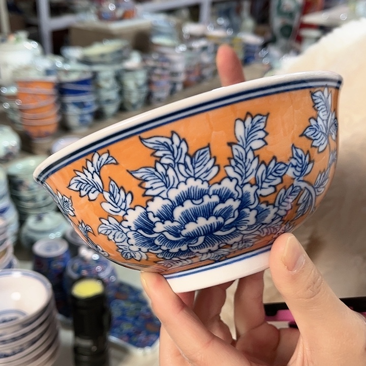 瓷片/////////直径15厘米。红。