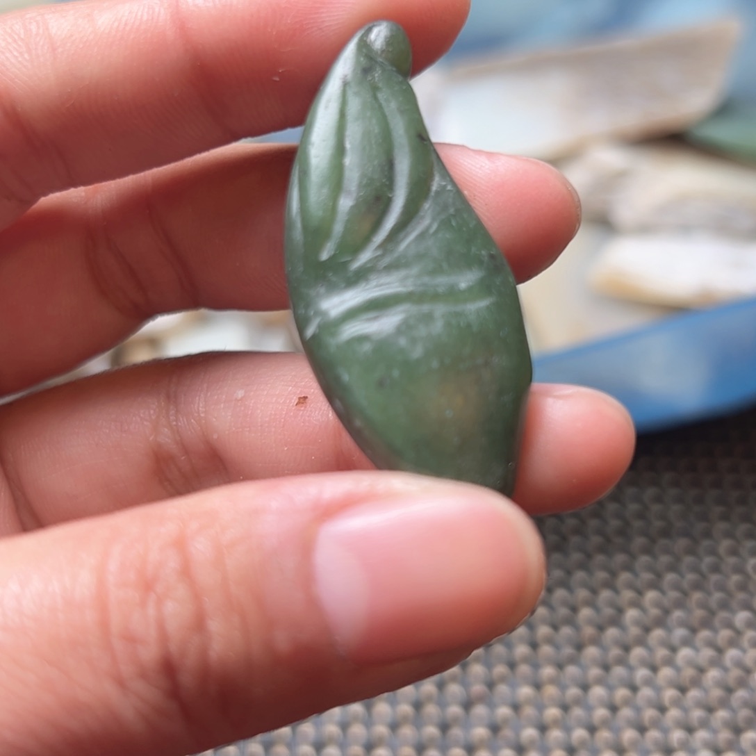 和田玉未镶嵌项链