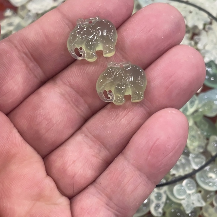 蛇纹石玉合金颈饰