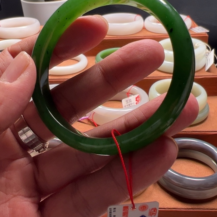 和田玉（糖玉）未镶嵌手镯