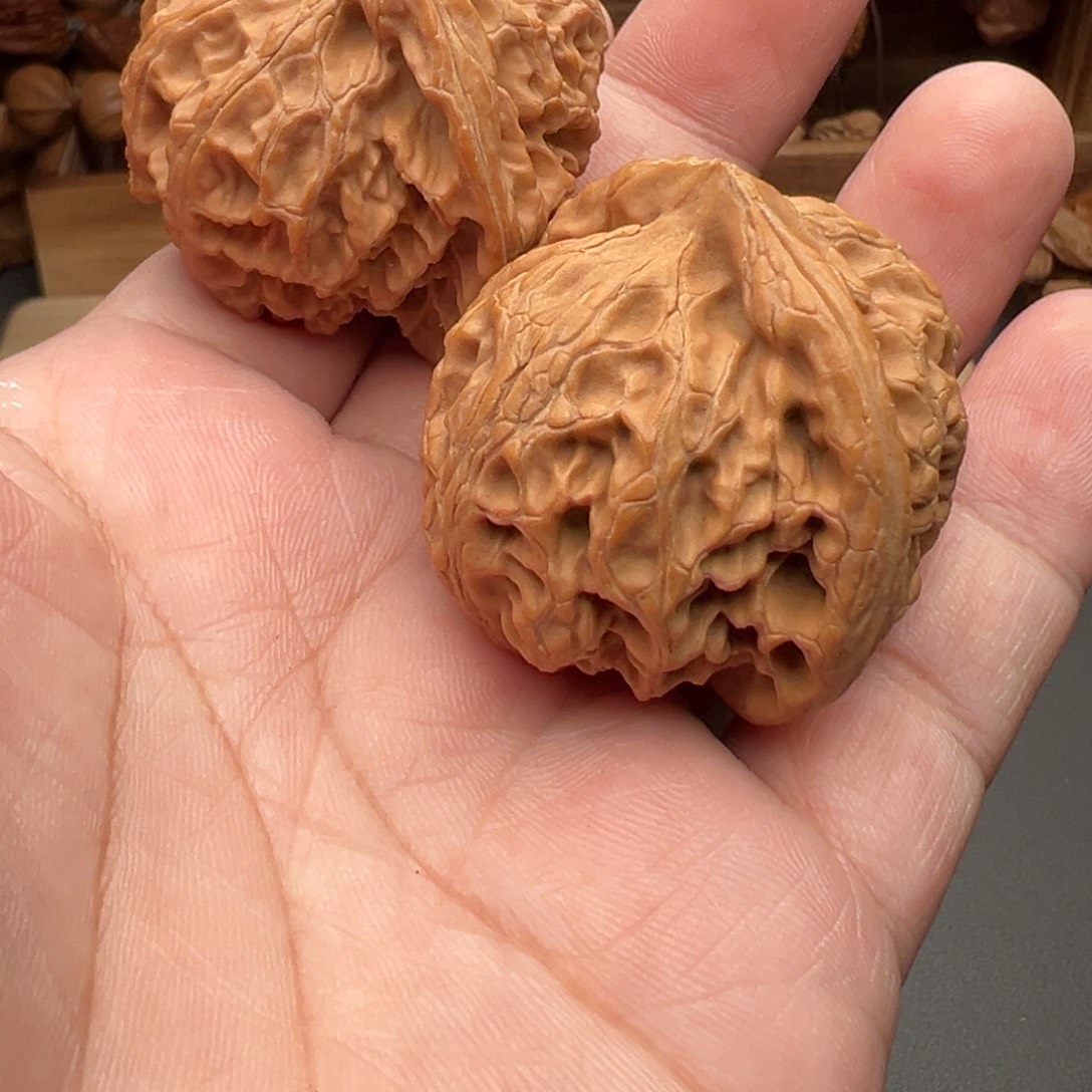 *****文玩核桃把件宫灯