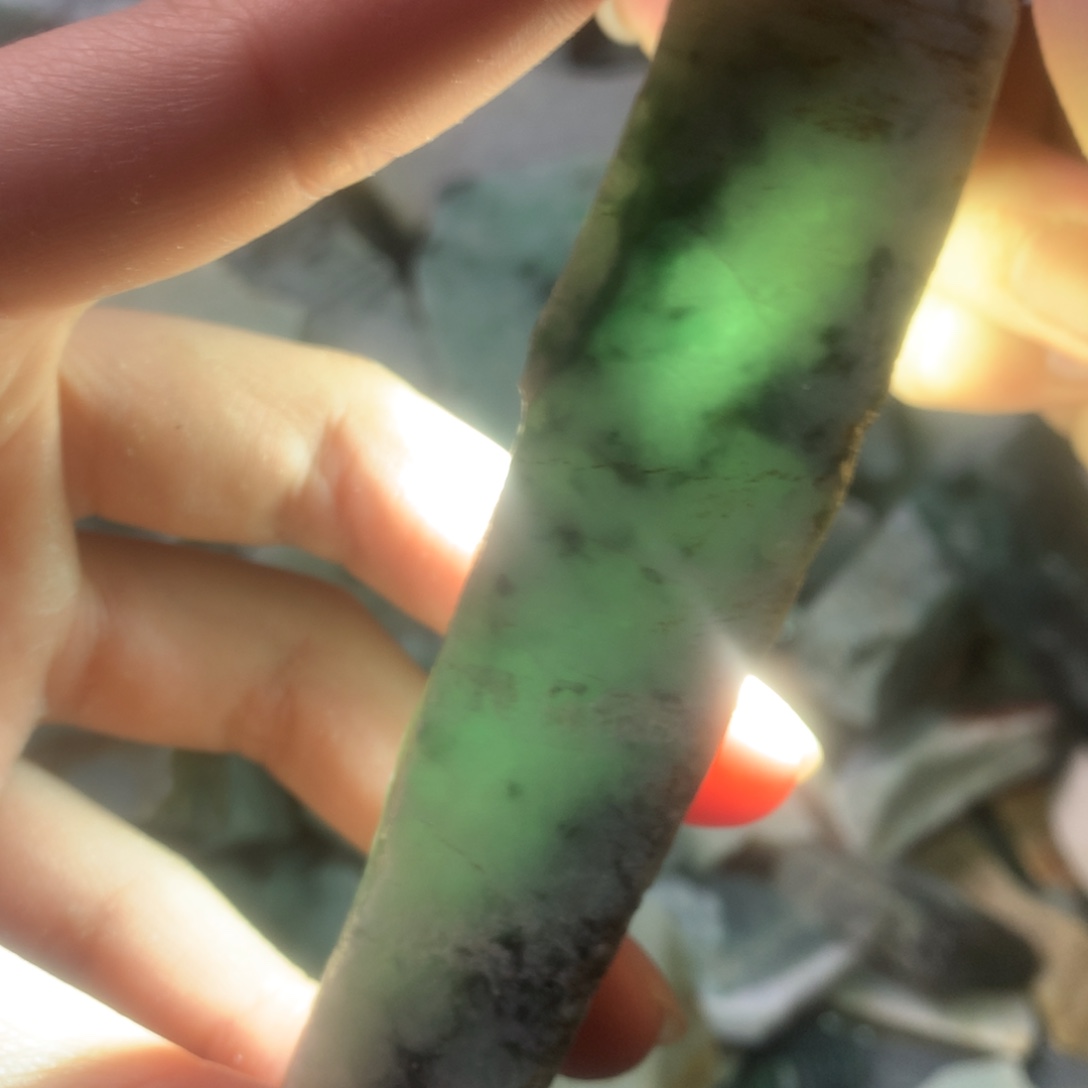 翡翠颈饰未镶嵌缅甸翡翠